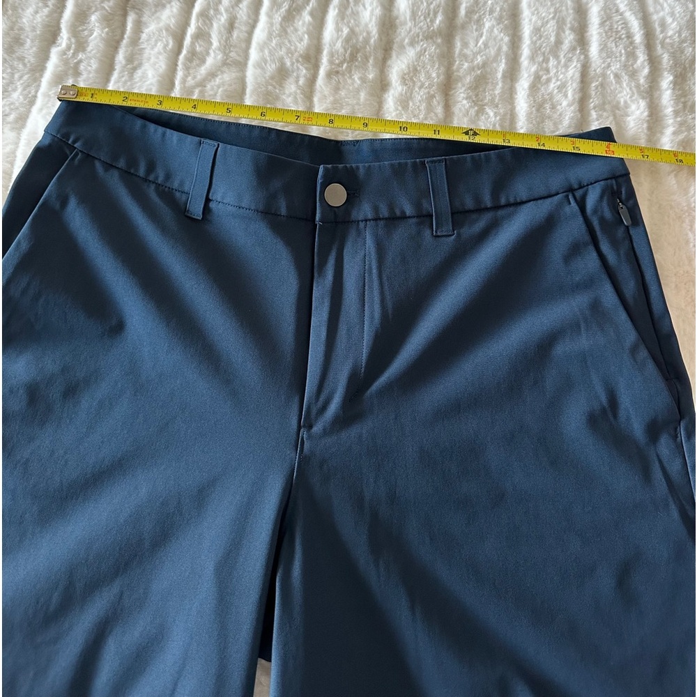 Men’s Lululemon Commission Short Relaxed Warpstreme 11” in True Navy - Size 32 - Picture 3 of 10